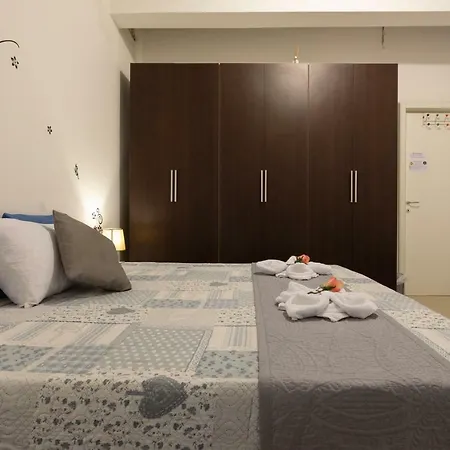 فندق مبيت وإفطار Cmh Classic Rooms 3*