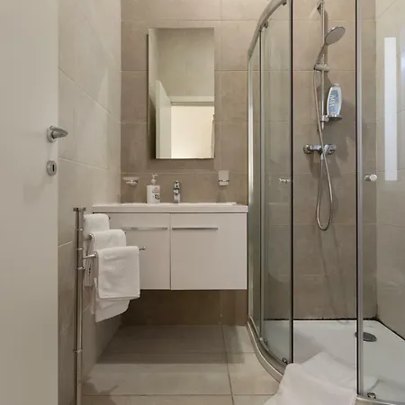 Cmh Classic Rooms 3*